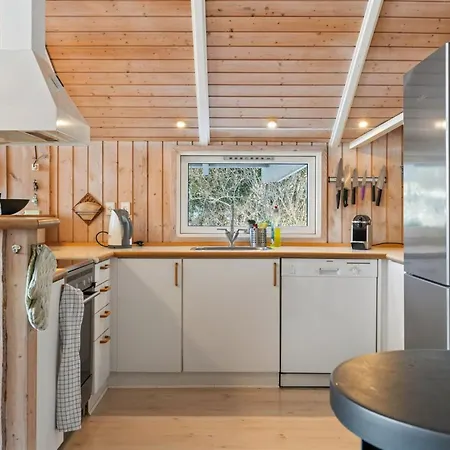 Casa vacanze Elenor - 1-3km From The Sea By Interhome